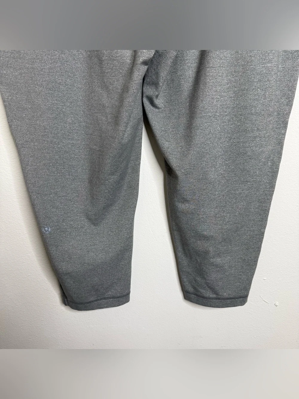 Lululemon Heather Gray Drawstring Cropped Jogger Pants 12 Dance Loungewear
